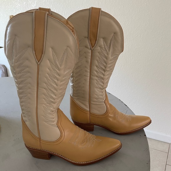 Balm Wears The Cowboy Boot - Date Shake, Handmade - Picture 2 of 5